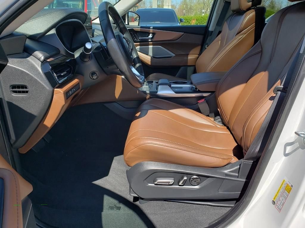 Used 2024 Acura MDX SH-AWD w/ Technology Package image 17