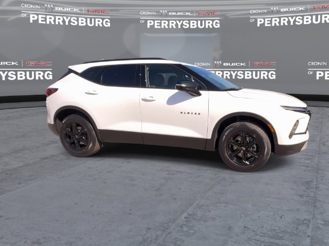 Used 2024 Chevrolet Blazer LT w/ Midnight/Sport Edition AWD/4WD image 9