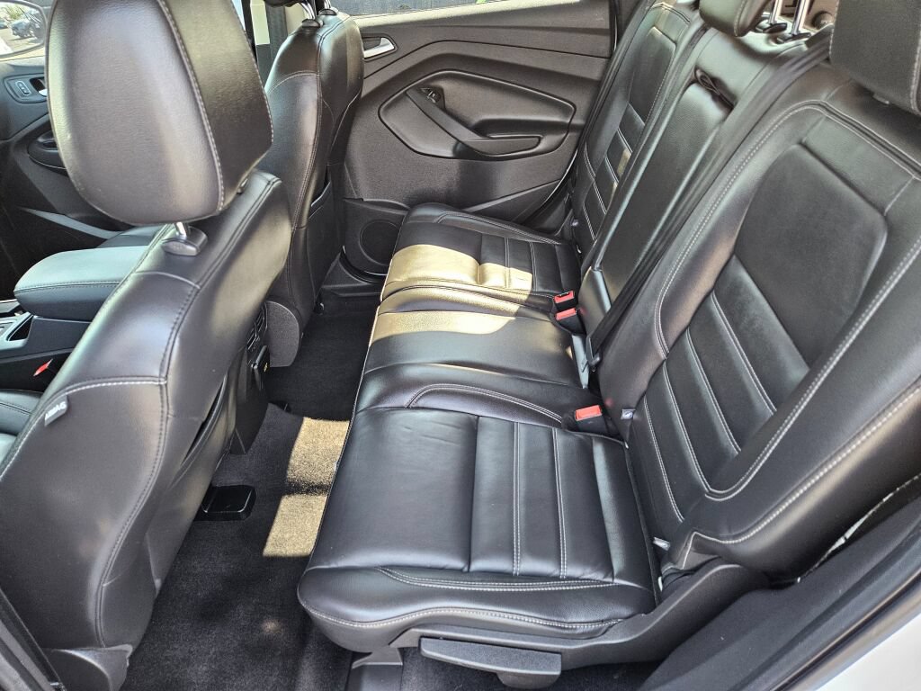 Used 2017 Ford Escape SE w/ SE Leather Comfort Package FWD image 13