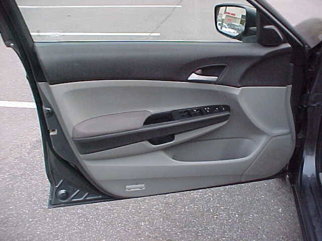 Used 2010 Honda Accord LX image 22