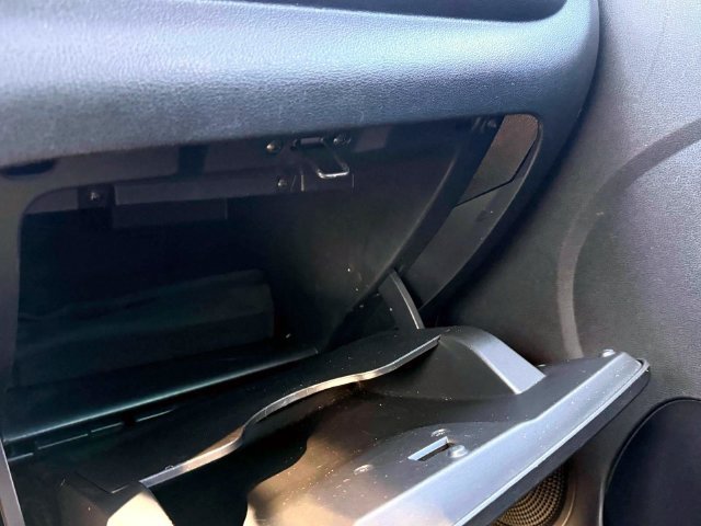 Used 2019 Nissan Versa S FWD image 27