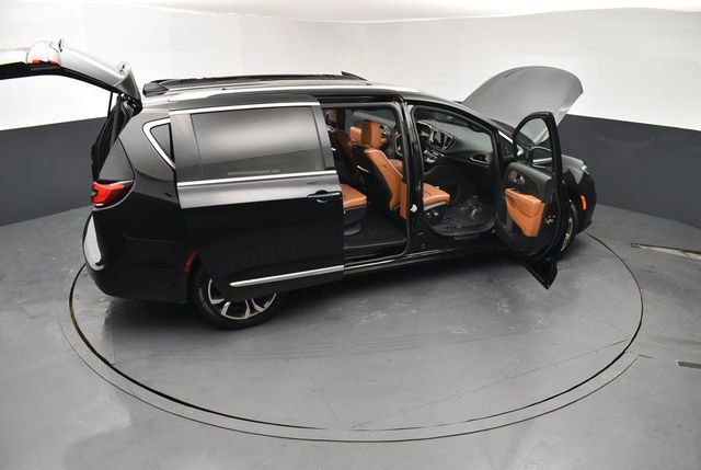 New 2026 Chrysler Pacifica Pinnacle AWD/4WD image 30