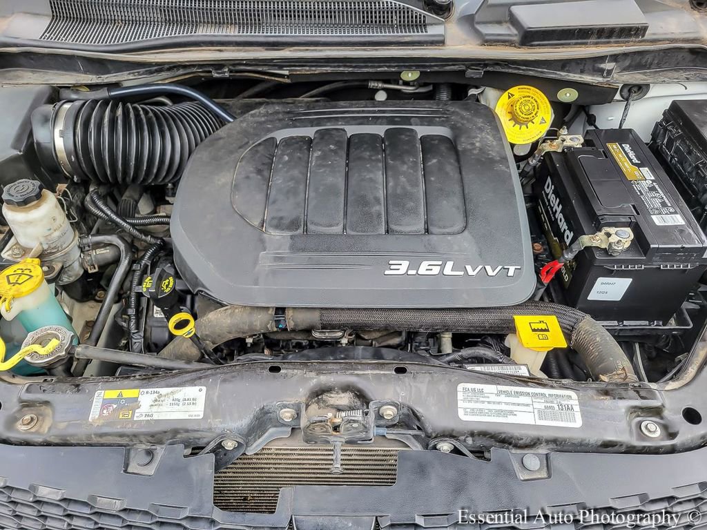 Used 2018 Dodge Grand Caravan SXT w/ Blacktop Package image 30