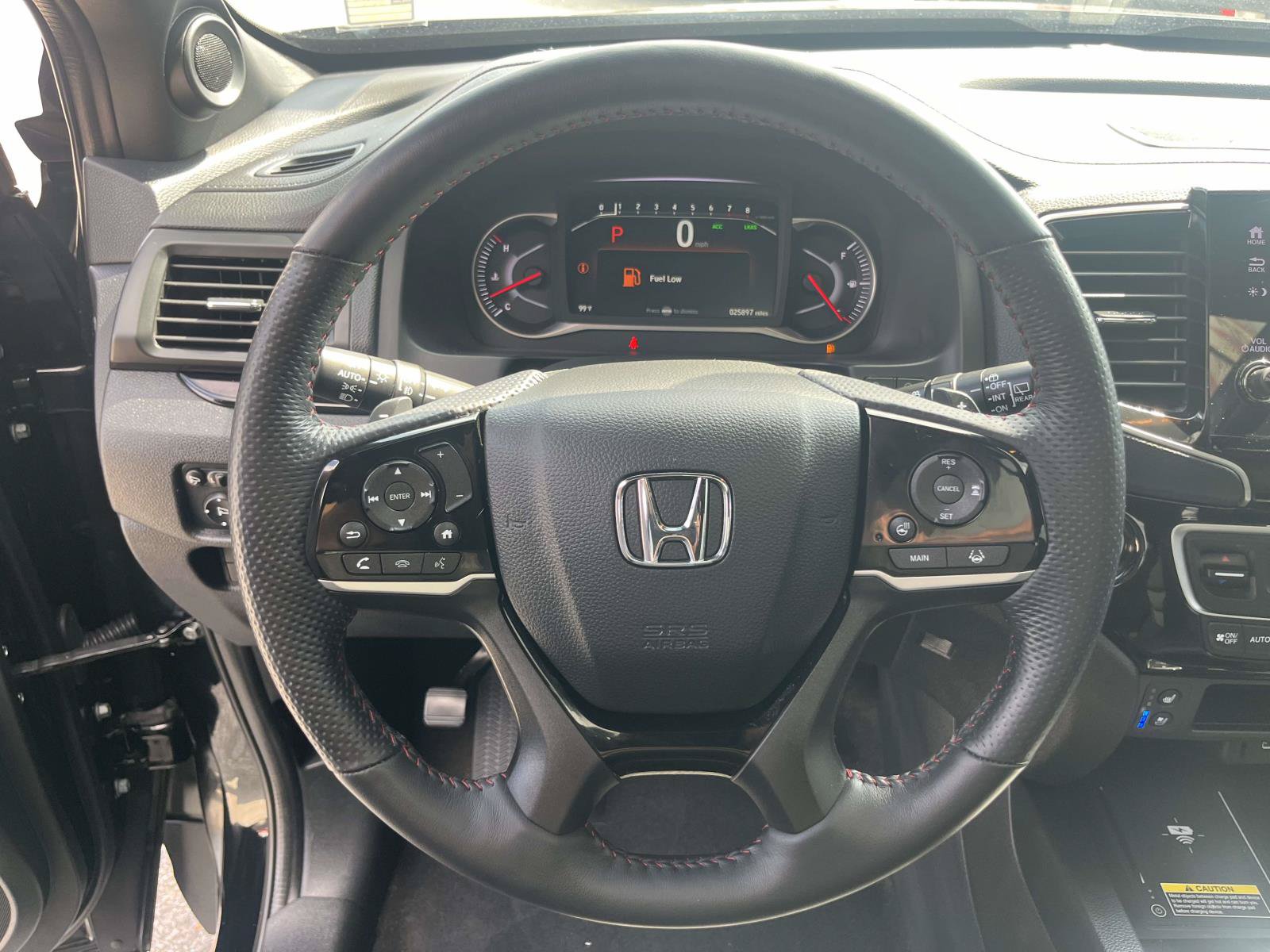 Certified 2025 Honda Passport Black Edition image 16