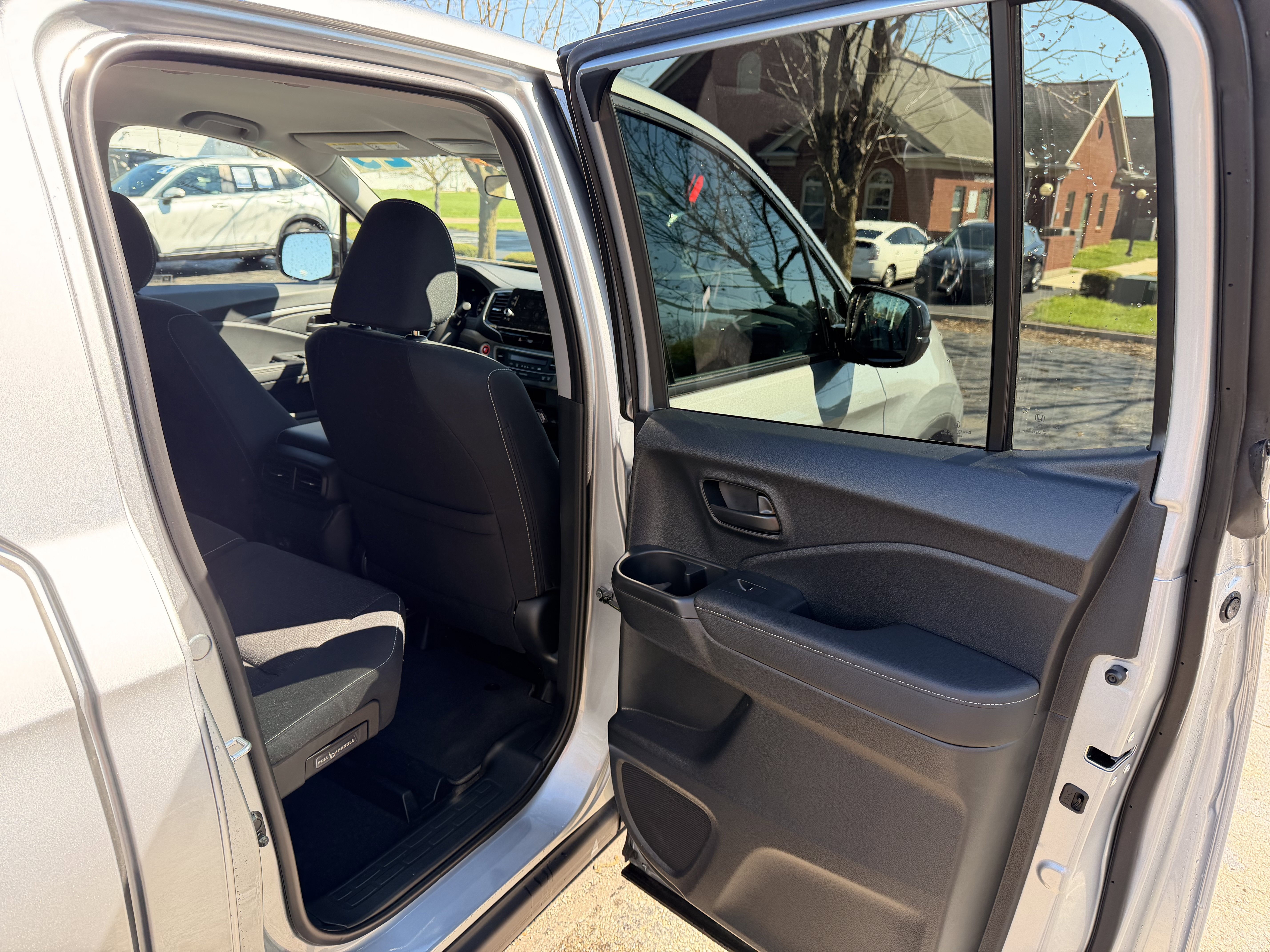 Used 2025 Honda Ridgeline Sport image 14