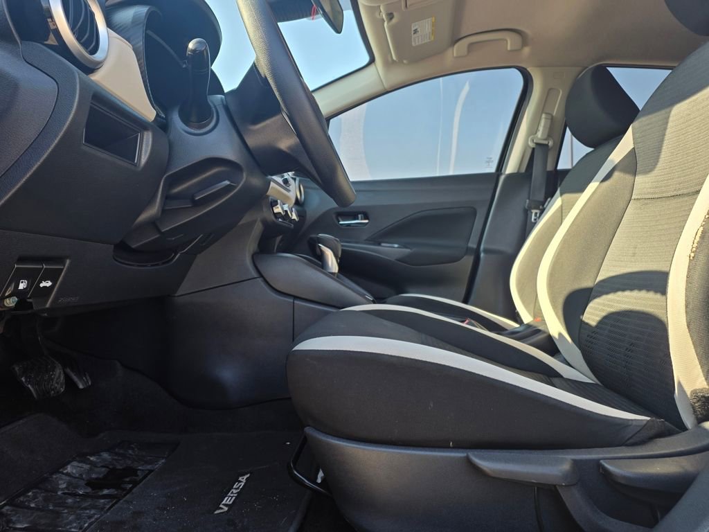 Used 2021 Nissan Versa SV image 10