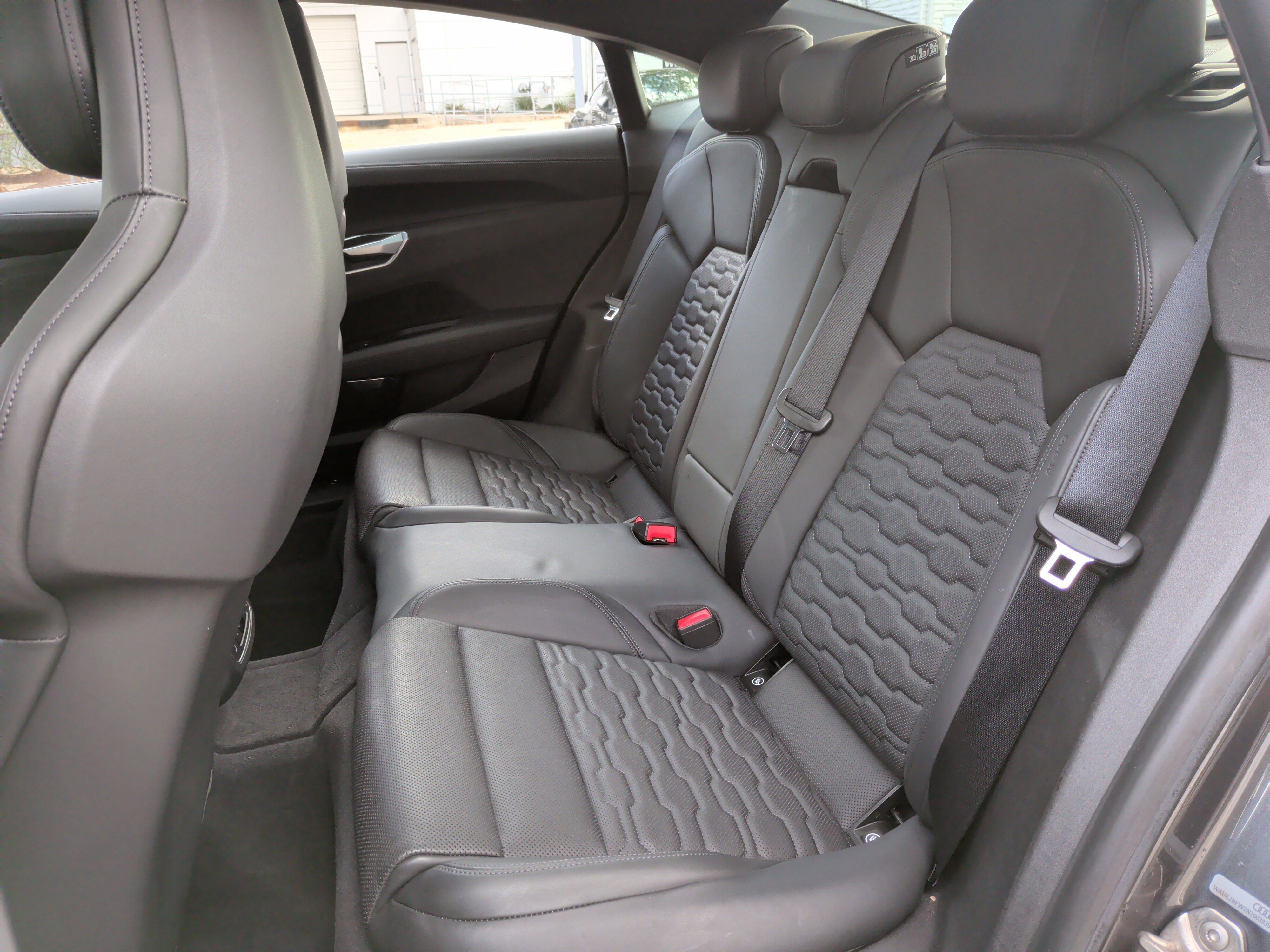 Certified 2022 Audi e-tron GT Prestige w/ Prestige Package AWD/4WD image 34