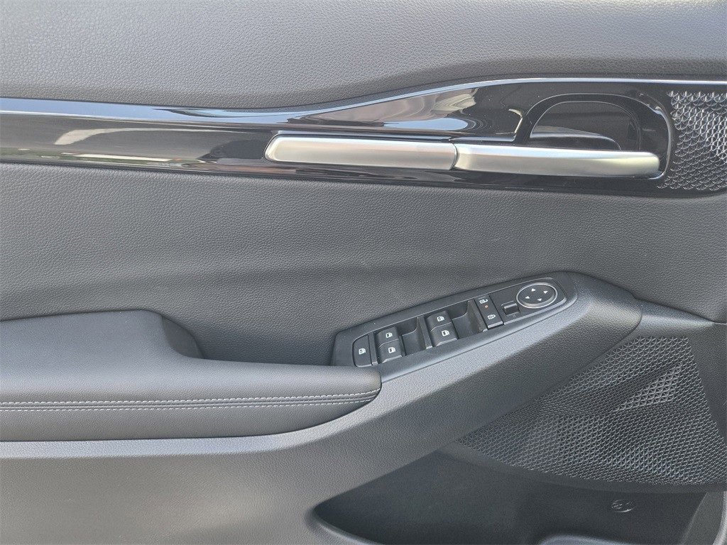 New 2025 Kia Seltos X-Line image 16