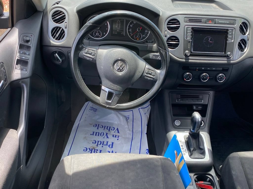 Used 2018 Volkswagen Tiguan Limited w/ Premium Package FWD image 10