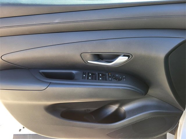 New 2025 Hyundai Tucson SE image 12