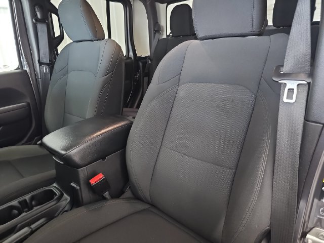 Used 2022 Jeep Gladiator Sport AWD/4WD image 37