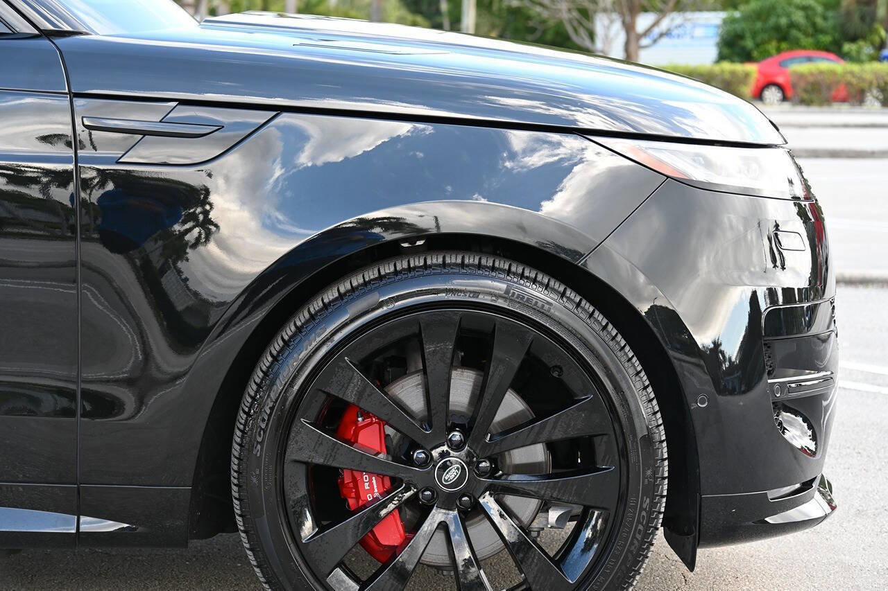 Used 2025 Land Rover Range Rover Sport Dynamic SE image 30