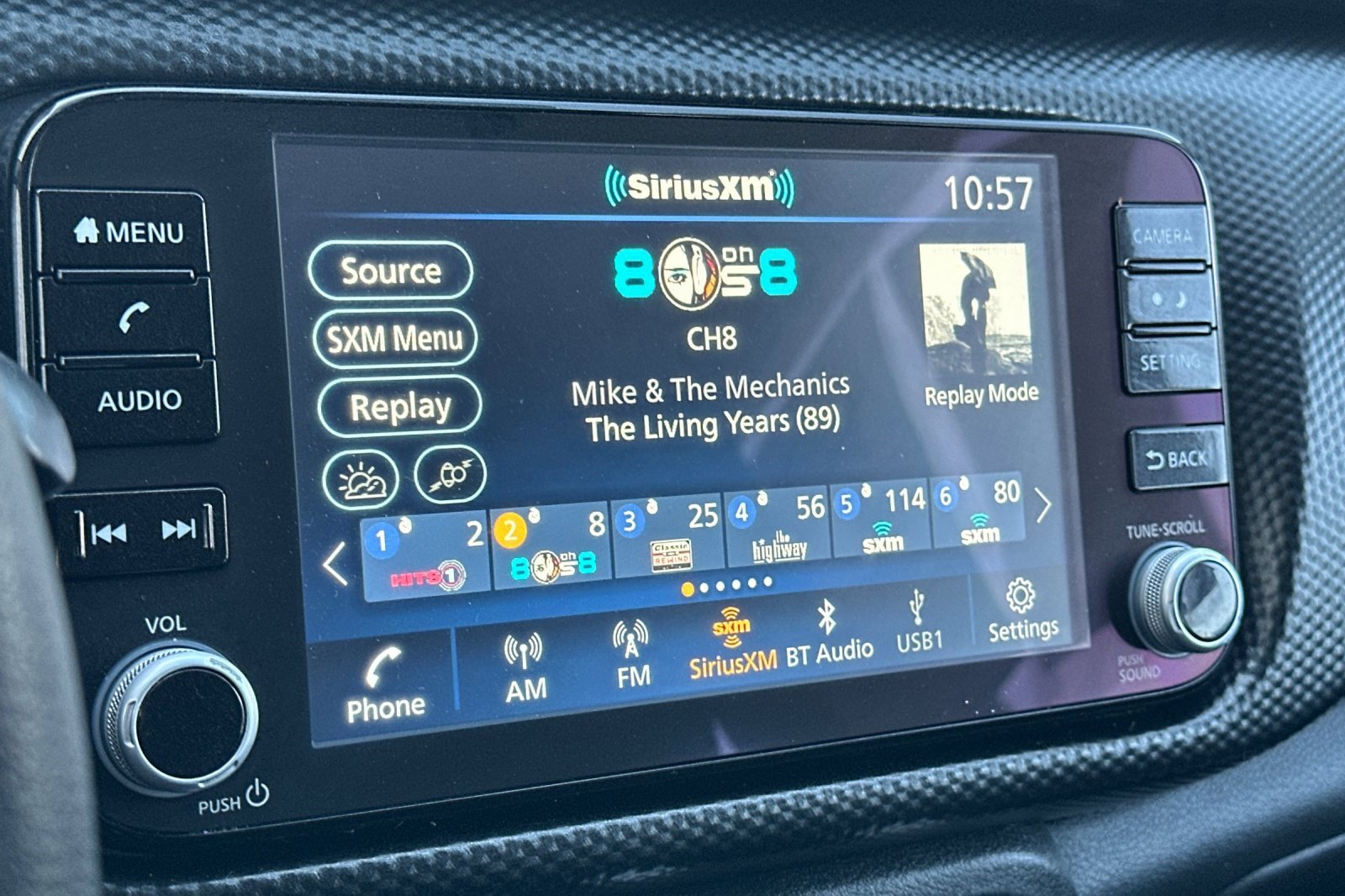 Used 2023 Nissan Kicks SV image 19