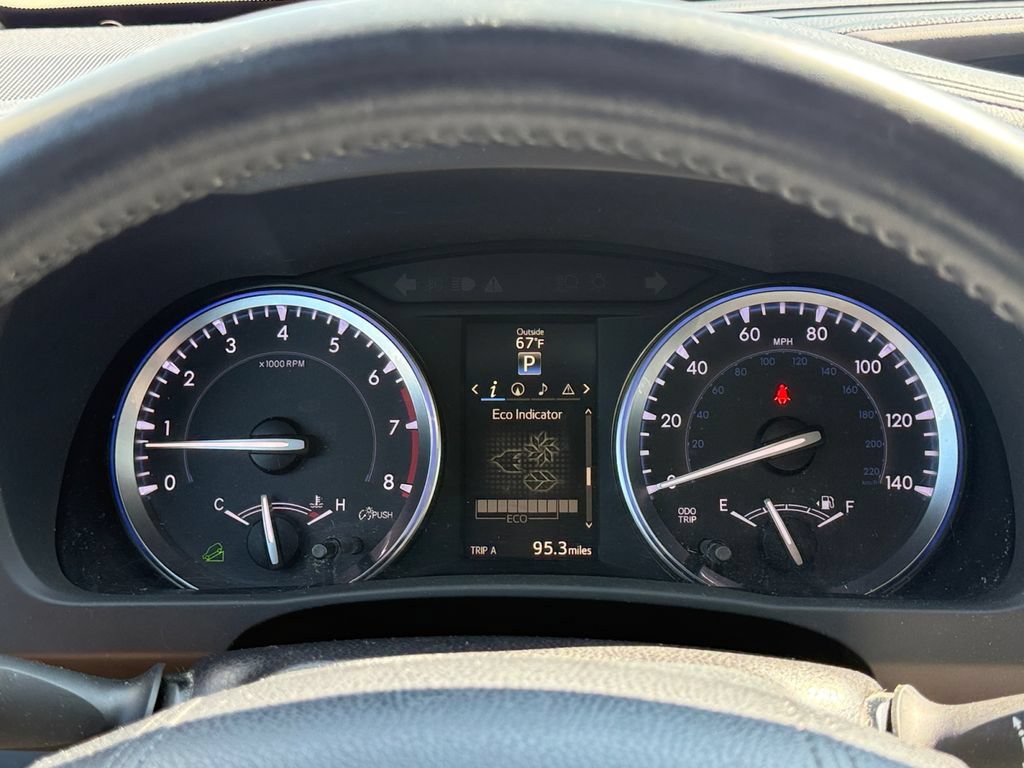 Used 2016 Toyota Highlander Limited AWD/4WD image 31