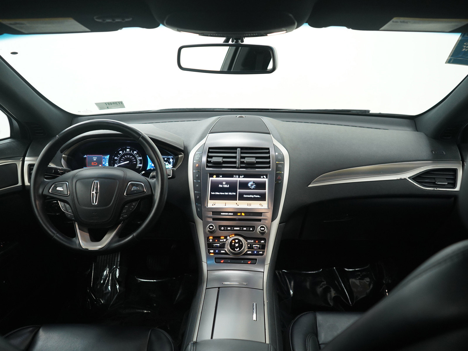 Used 2017 Lincoln MKZ Premiere image 13