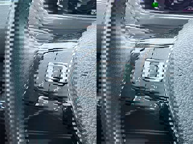 Used 2019 Volkswagen Tiguan SEL Premium image 26