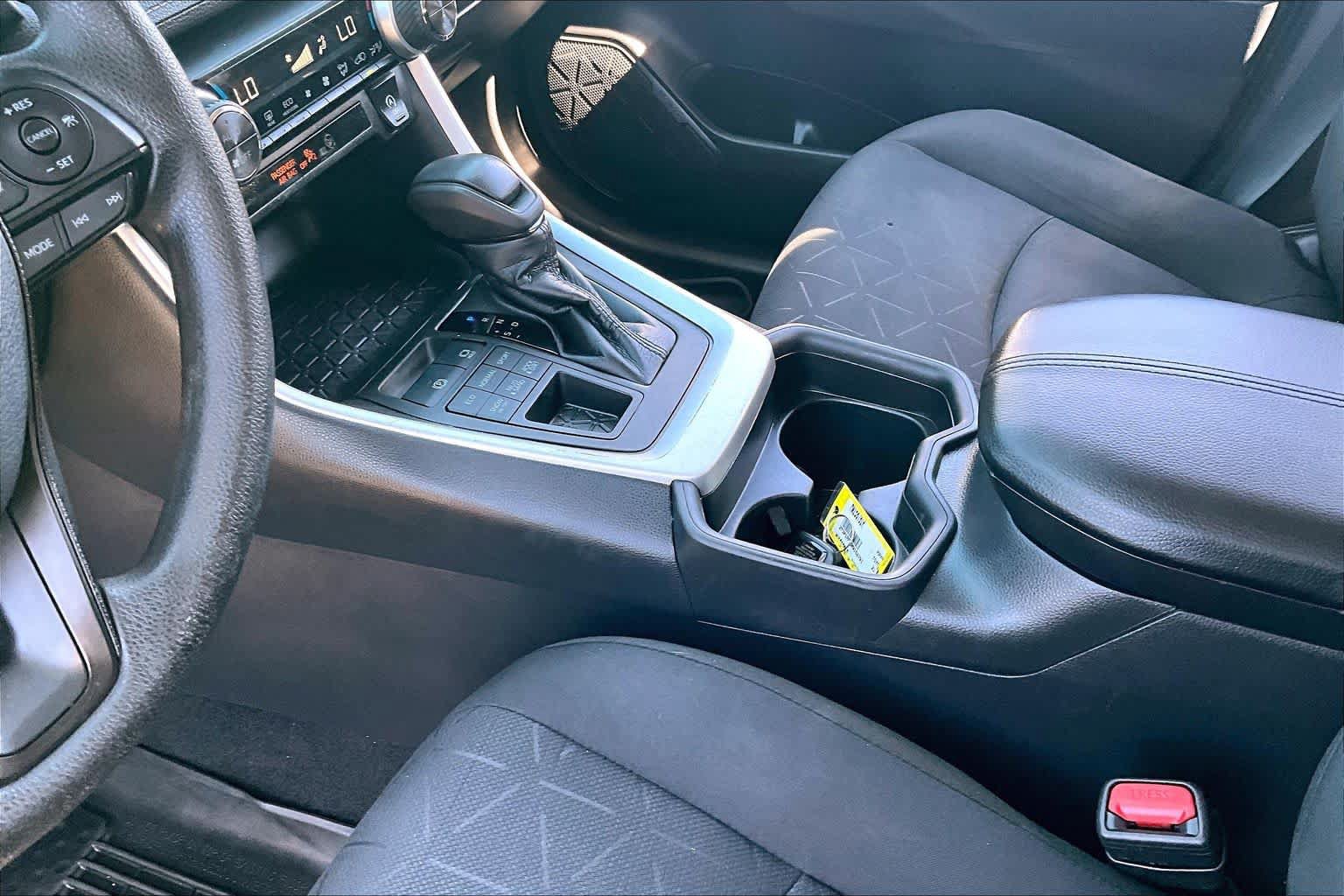Certified 2021 Toyota RAV4 XLE AWD/4WD image 16