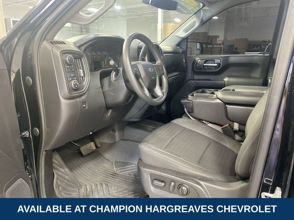 Used 2022 Chevrolet Silverado 1500 Custom Trail Boss AWD/4WD image 13