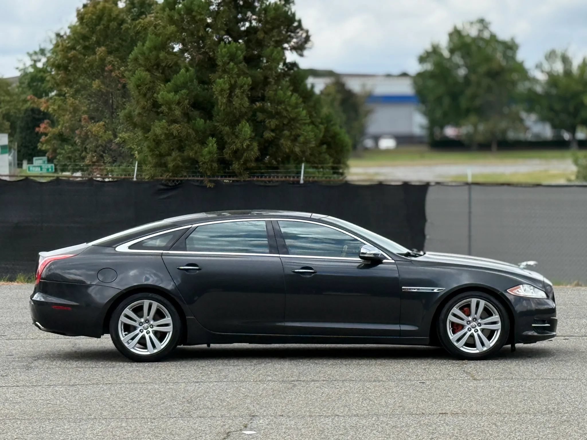 Used 2012 Jaguar XJ L RWD image 7