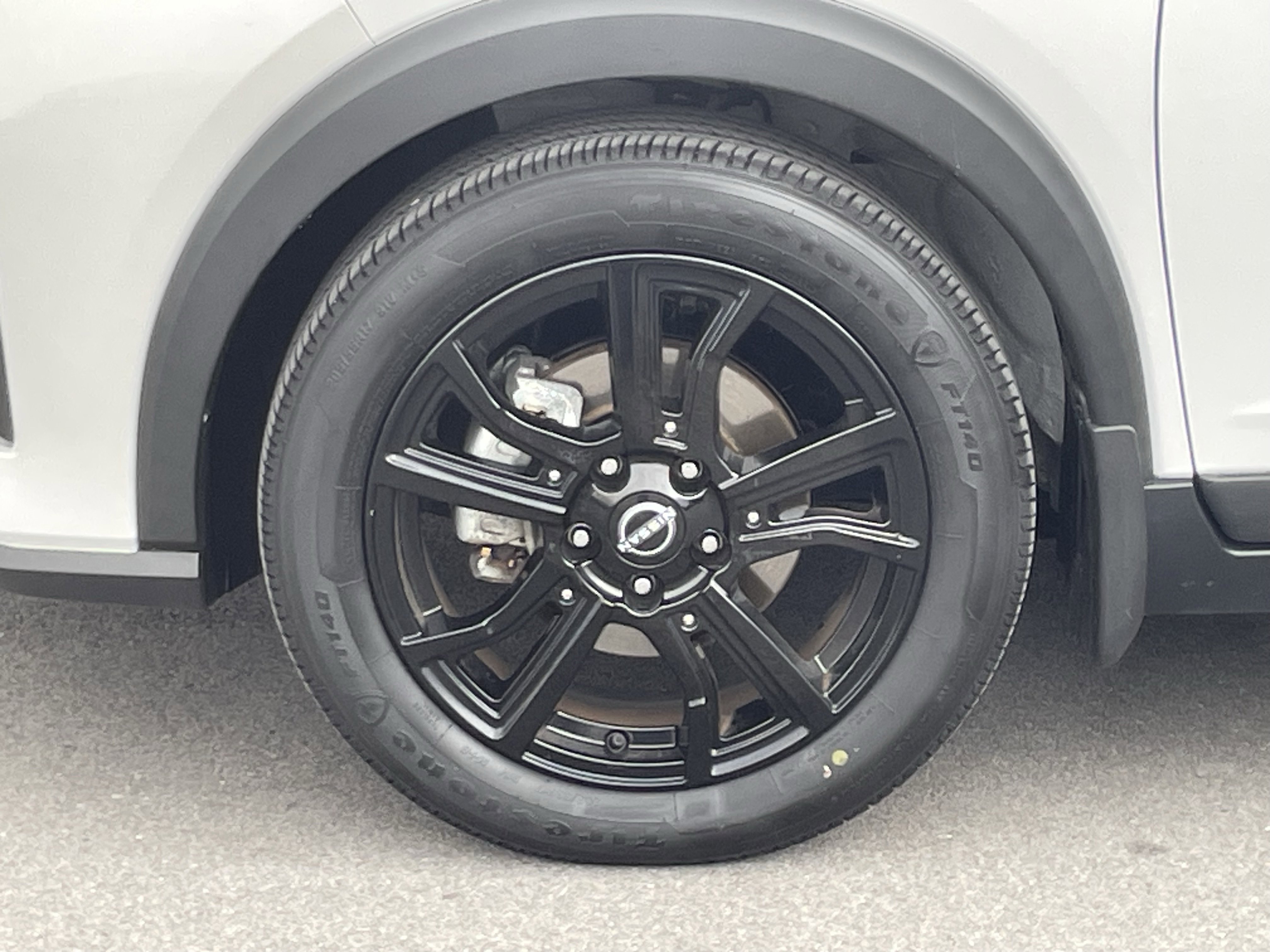 Used 2023 Nissan Kicks SR w/ SR Premium Package image 11