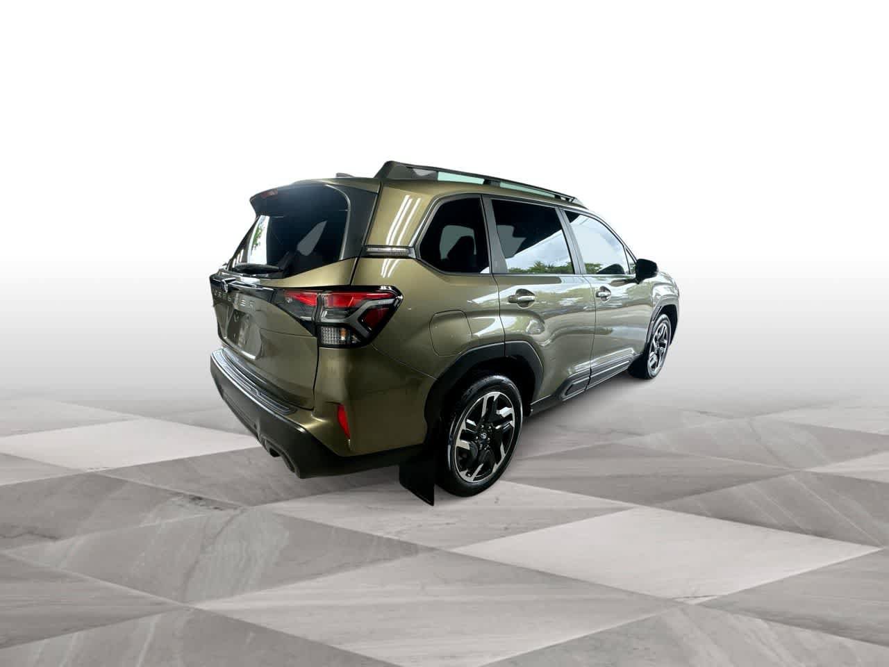 Used 2025 Subaru Forester Limited AWD/4WD image 8