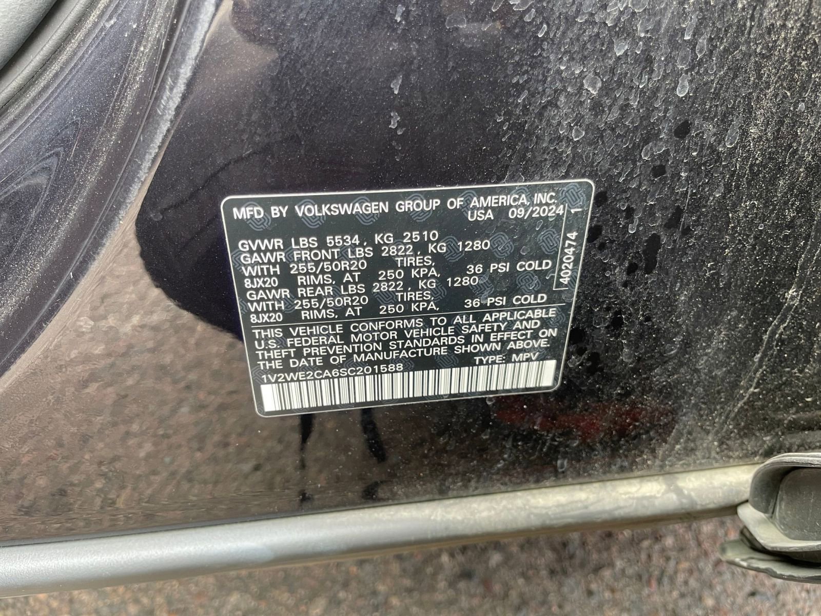 Used 2025 Volkswagen Atlas Cross Sport SE FWD image 32