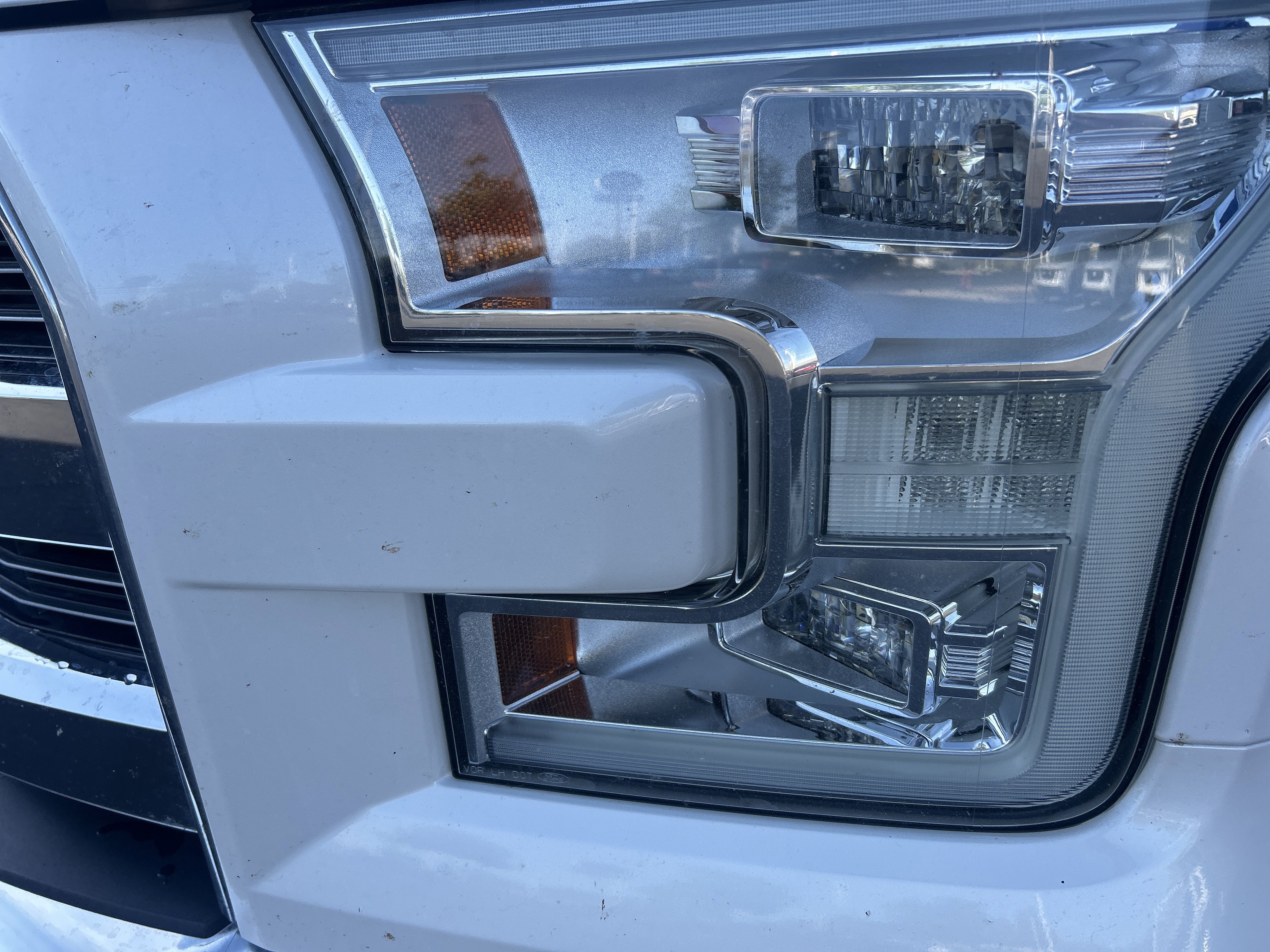 Used 2015 Ford F150 Lariat w/ Equipment Group 502A Luxury AWD/4WD image 11