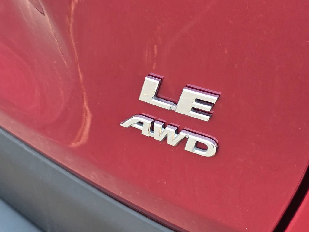 Certified 2025 Toyota RAV4 LE AWD/4WD image 12