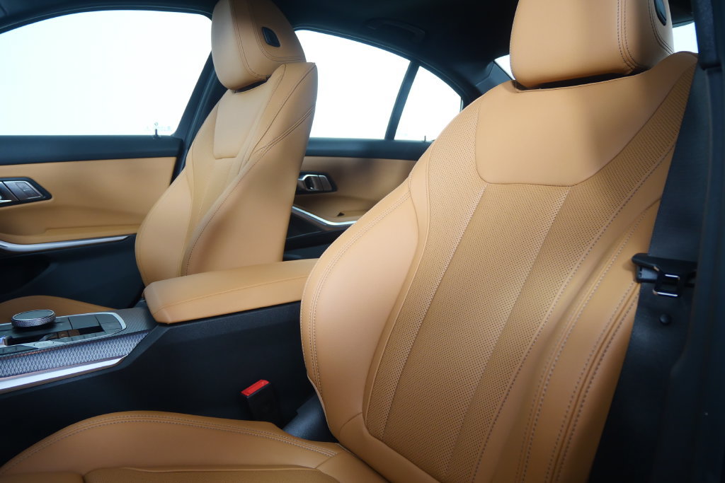 New 2026 BMW 330i Sedan RWD image 11