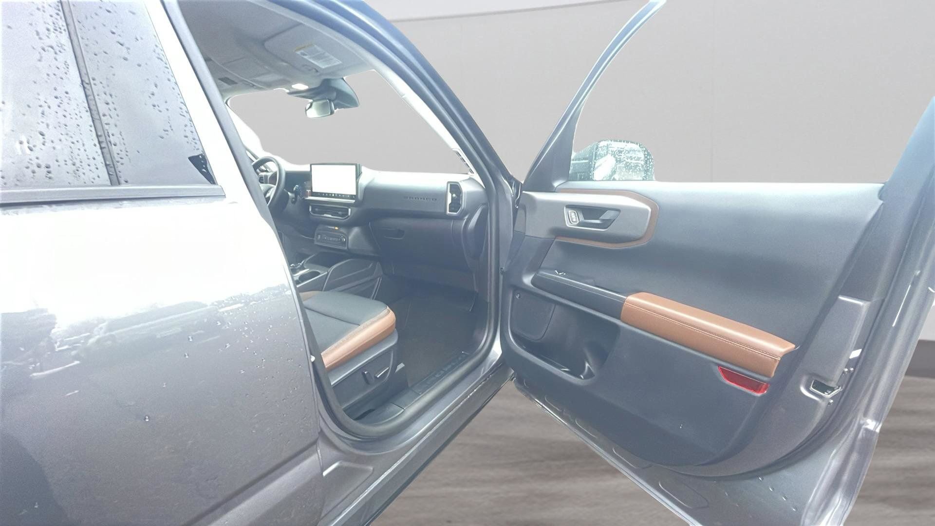 Certified 2025 Ford Bronco Sport Outer Banks w/ Outer Banks Tech Package+ image 19