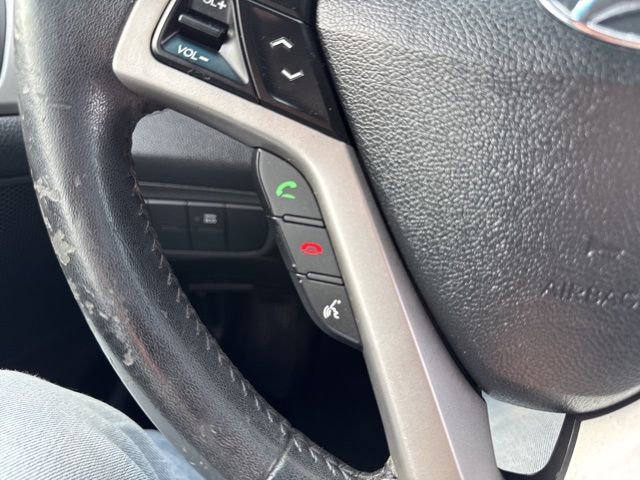 Used 2013 Hyundai Veloster w/ Style Pkg image 25