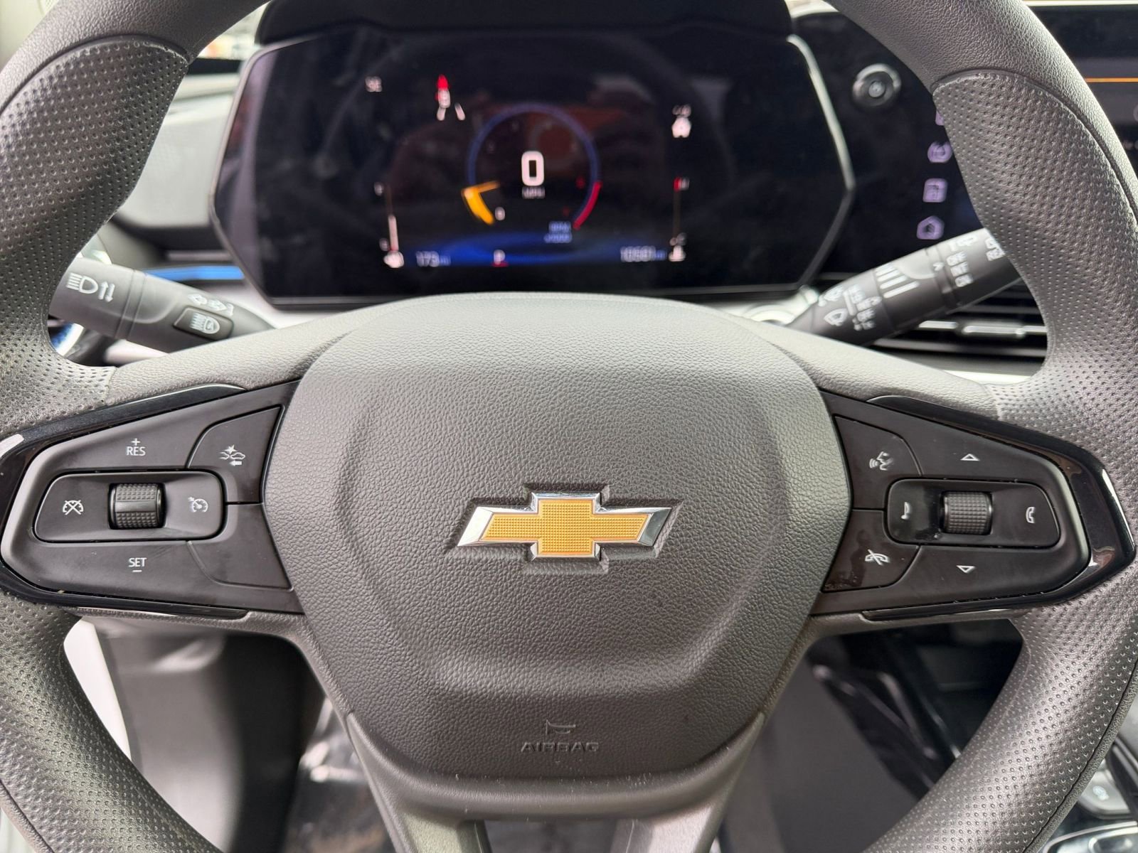 Used 2025 Chevrolet Trax LT image 25