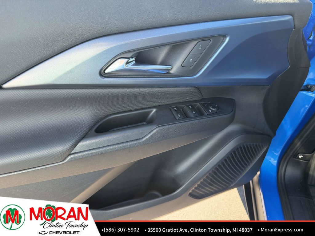 Used 2025 Chevrolet Equinox EV LT w/ Convenience Package FWD image 15