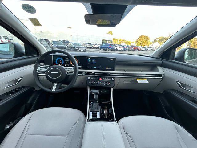 New 2026 Hyundai Tucson SE image 7