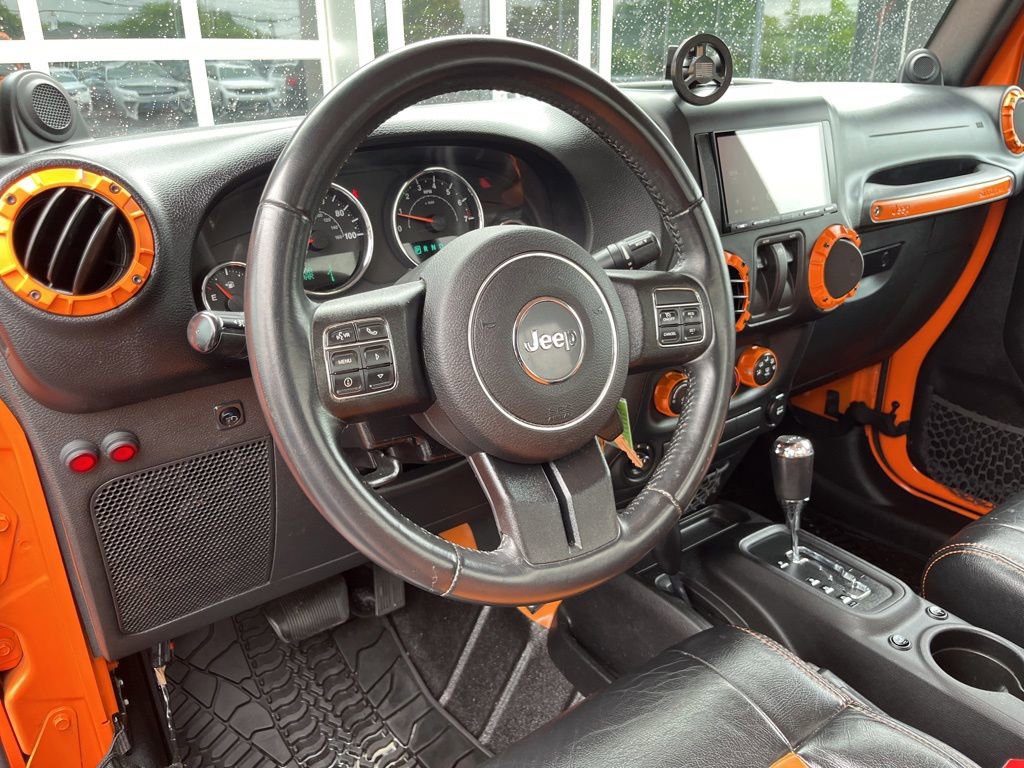 Used 2012 Jeep Wrangler Unlimited Sport AWD/4WD image 2