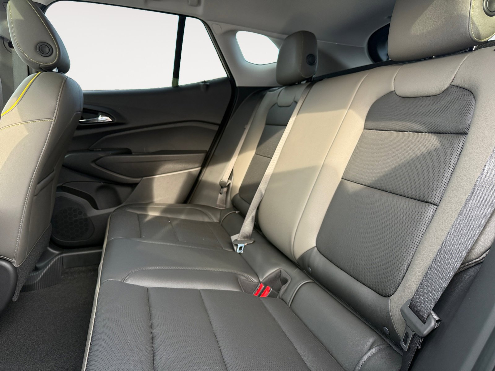 New 2026 Chevrolet Trax ACTIV w/ Sunroof Package image 13