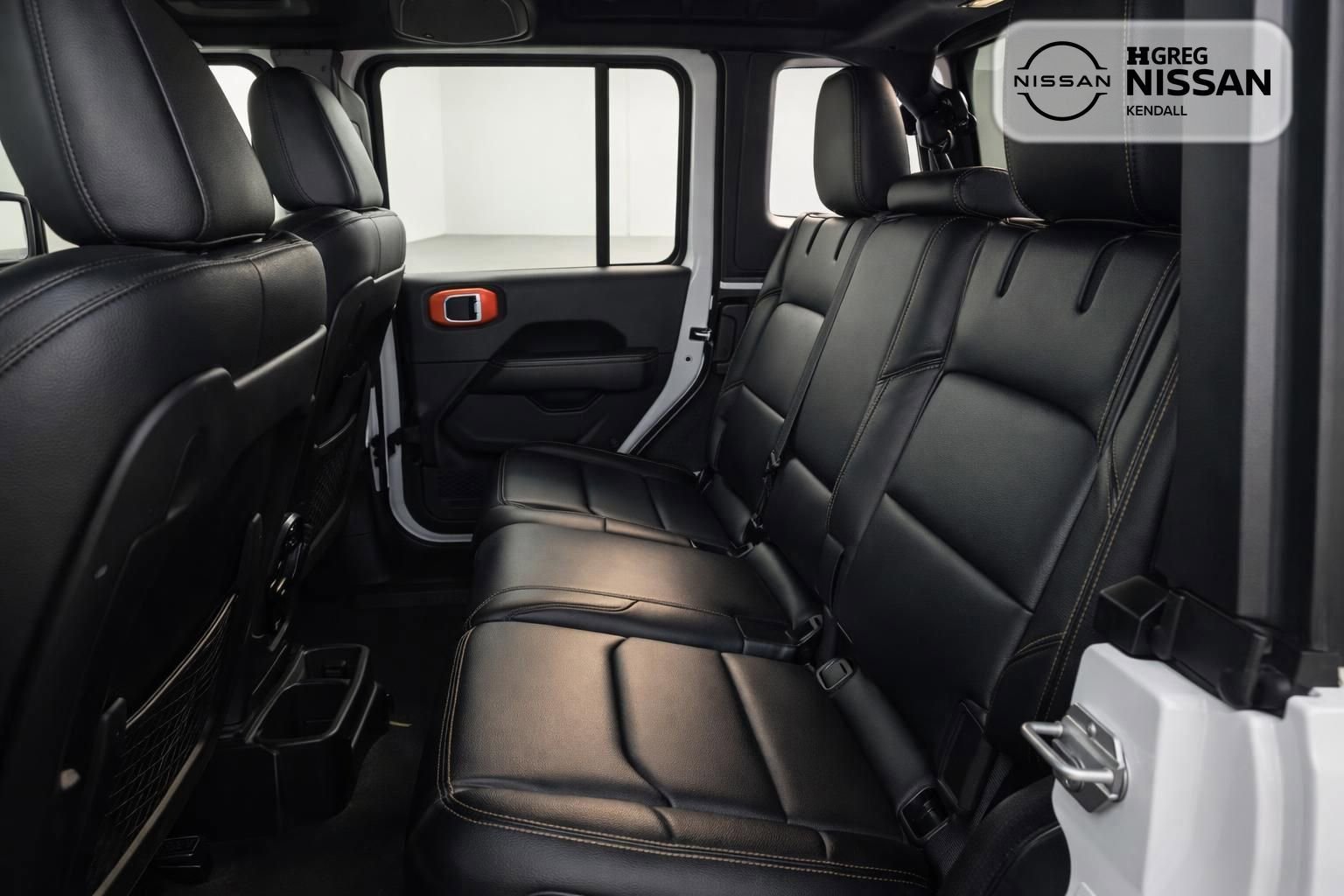 Used 2024 Jeep Wrangler Unlimited Sahara w/ Technology Group image 11