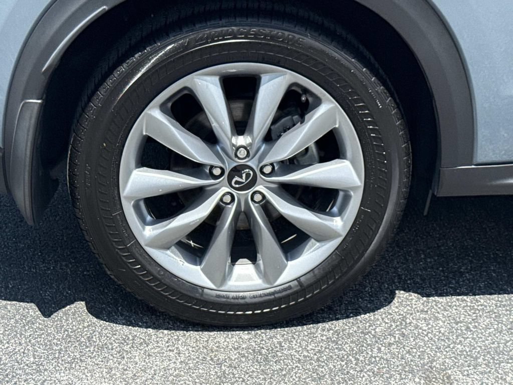 Used 2022 INFINITI QX50 Essential AWD/4WD image 29