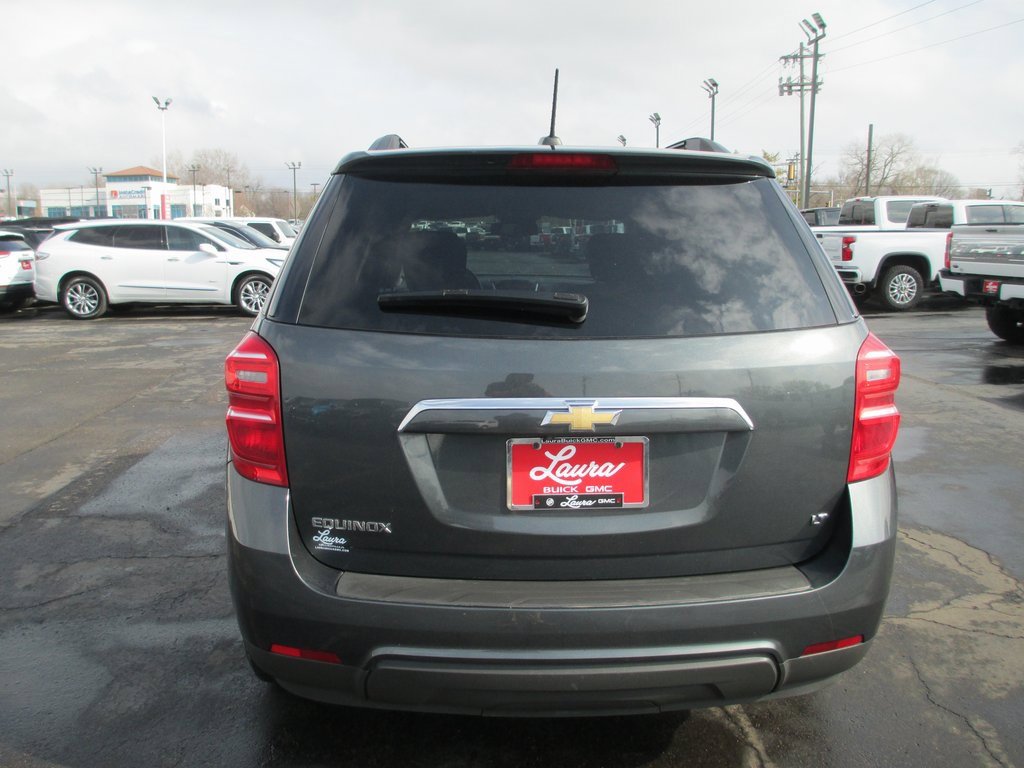 Used 2017 Chevrolet Equinox LT w/ Convenience Package image 4