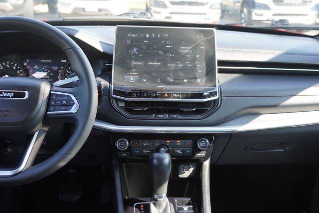Certified 2023 Jeep Compass Limited image 16