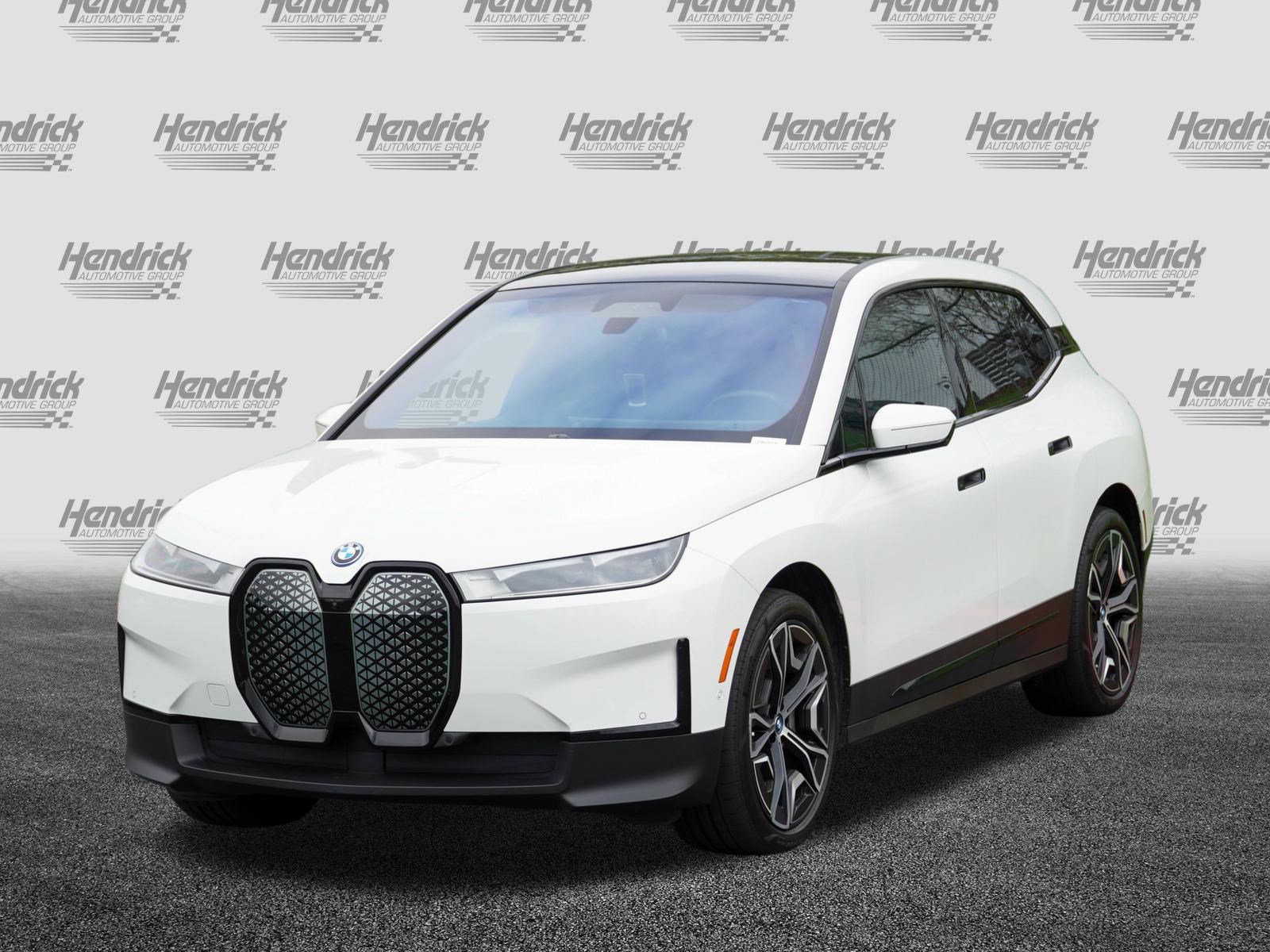 Certified 2024 BMW iX xDrive50 AWD/4WD image 5