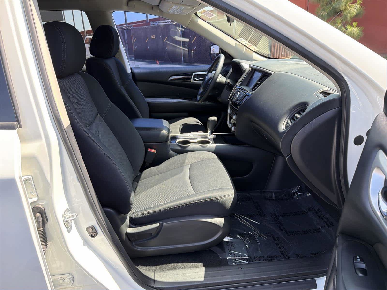Used 2018 Nissan Pathfinder S FWD image 15