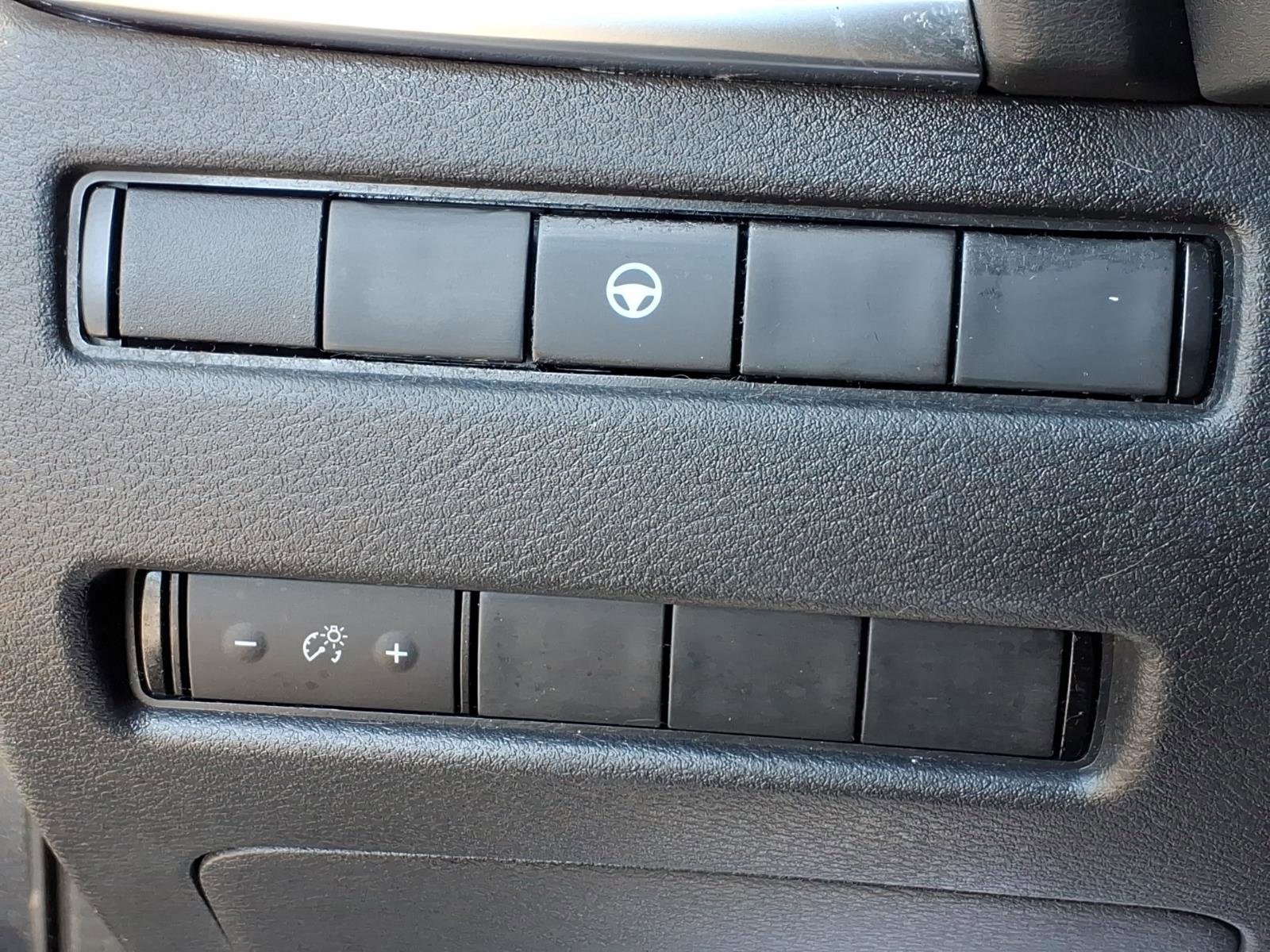 Certified 2023 Nissan Rogue SV image 30