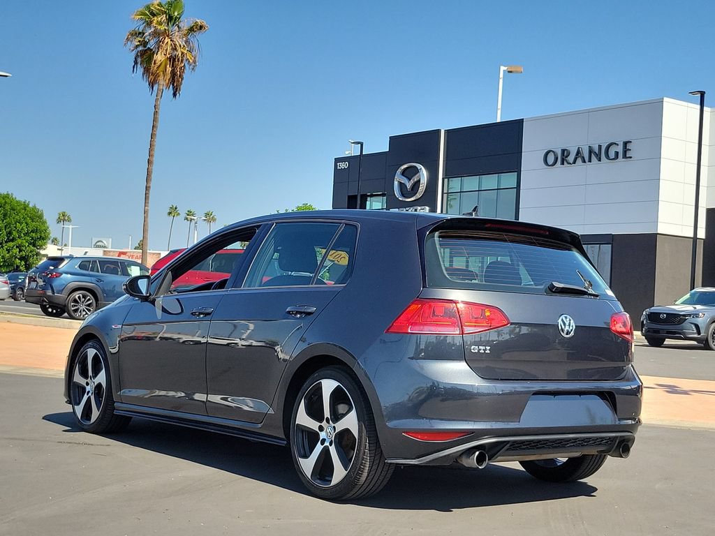 Used 2015 Volkswagen Golf 4-Door FWD image 2