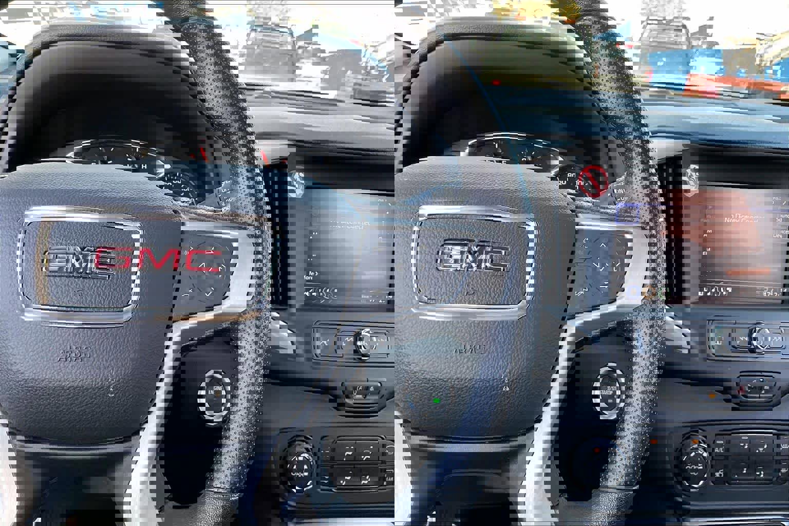 Used 2024 GMC Terrain SLE image 24