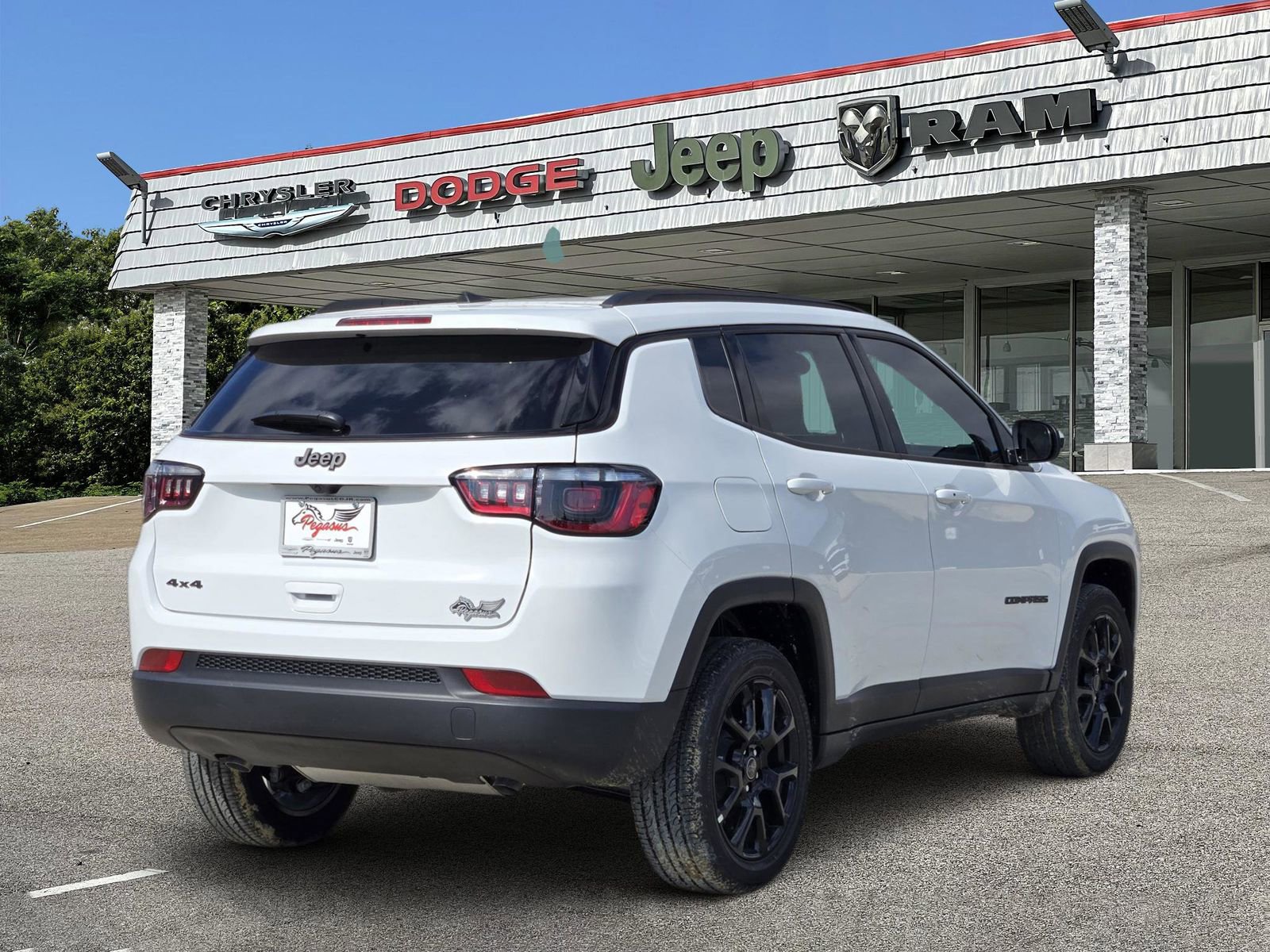 New 2026 Jeep Compass Latitude image 5