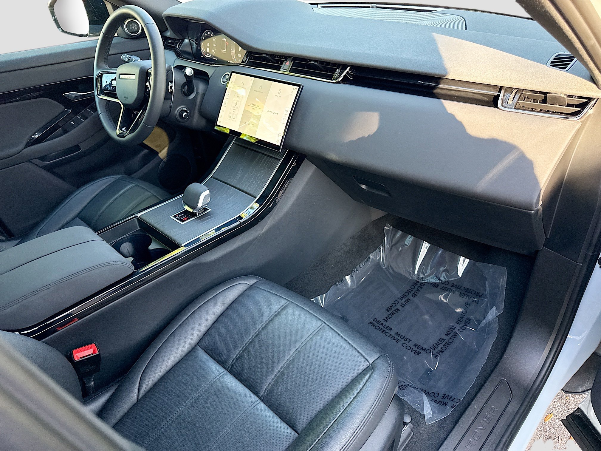 Used 2026 Land Rover Range Rover Evoque S image 13