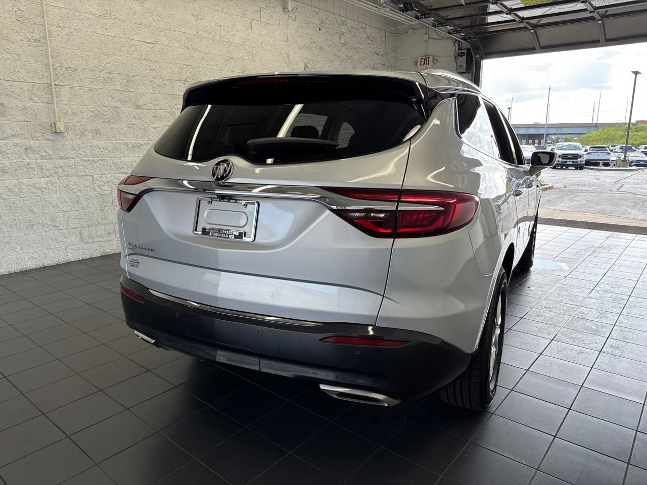 Used 2020 Buick Enclave Essence AWD/4WD image 7