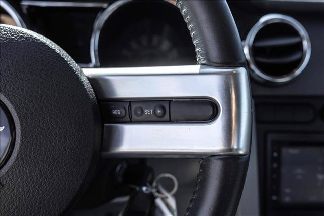 Used 2006 Ford Mustang GT RWD image 14