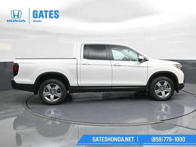 Certified 2025 Honda Ridgeline RTL image 3